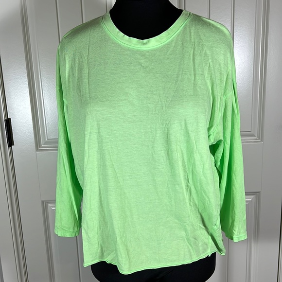 NWOT Sundry Athletic Crew Neck Tee In Lime Green - Picture 1 of 7